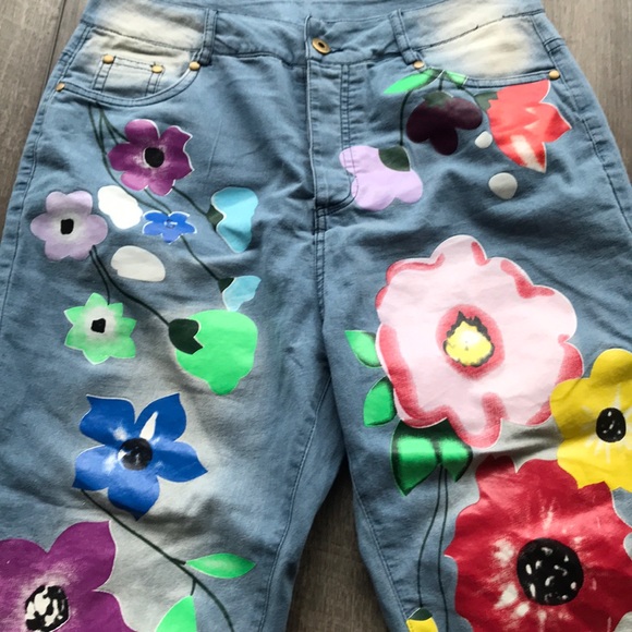 AWESOME Hi Rise Floral Festival Jeans Size 14 - Picture 2 of 8